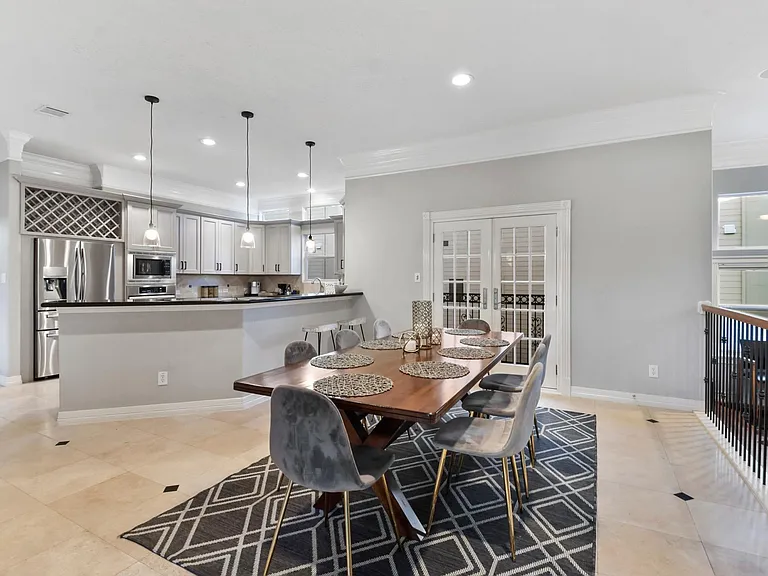 1202 W 25th St — Photo 35