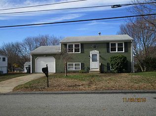 13 Jaycee Dr, West Warwick, RI 02893