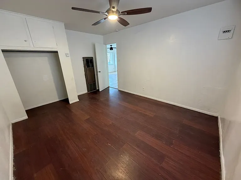 1033-1037 Alvarado Dr SE — Photo 13