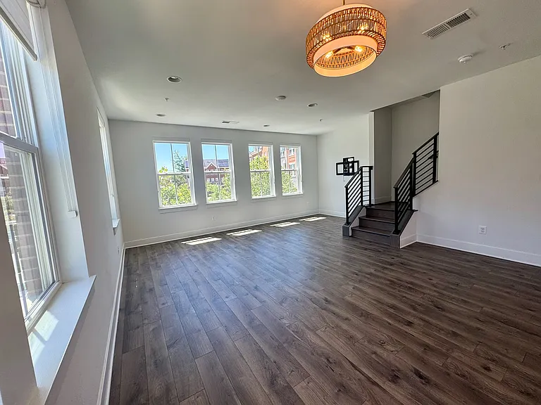 1228 Wynton Pl NE — Photo 7