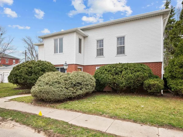 501 13th Ave, Fulton, IL 61252