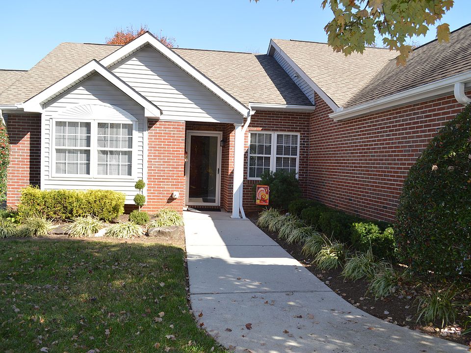 1st image of 715 Cedar Ln Unit 106