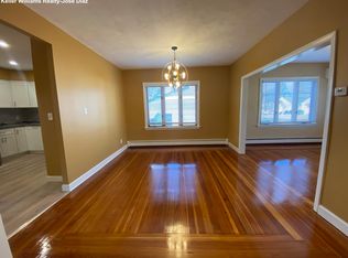 198 Wayland Ave, Cranston, RI 02920