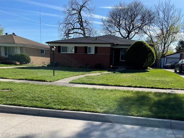 15838 Harden Cir, Southfield, MI 48075