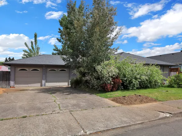 710 Janus St, Springfield, OR 97477