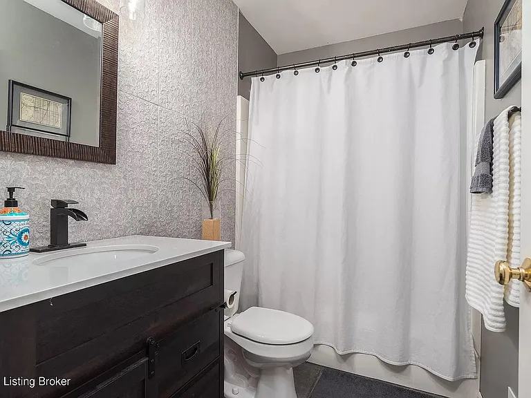 4332 Brownsboro Glen Rd — Photo 16