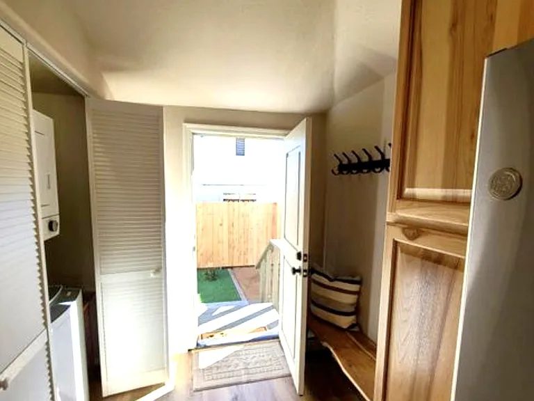 741 Ruth St — Photo 5