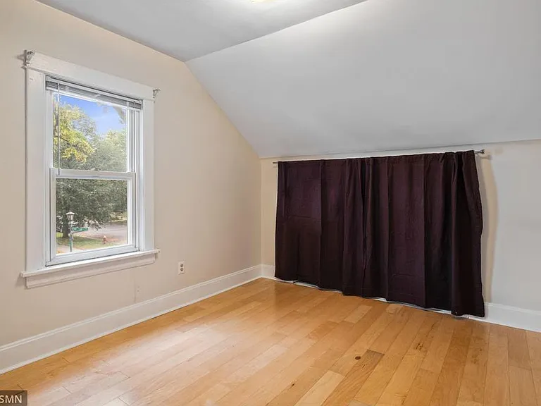 1543 Iglehart Ave — Photo 12