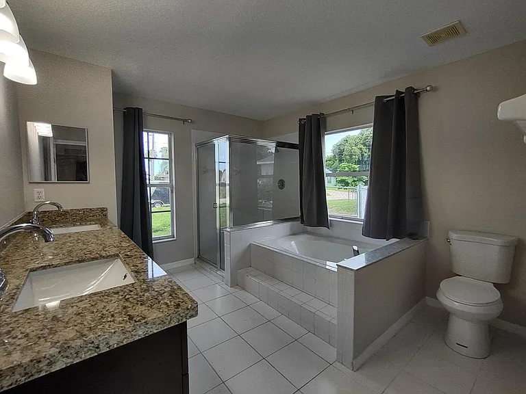 151 SW South Wakefield Cir — Photo 10