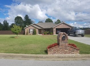 3565 Gracie Dr, Lowell, AR 72745