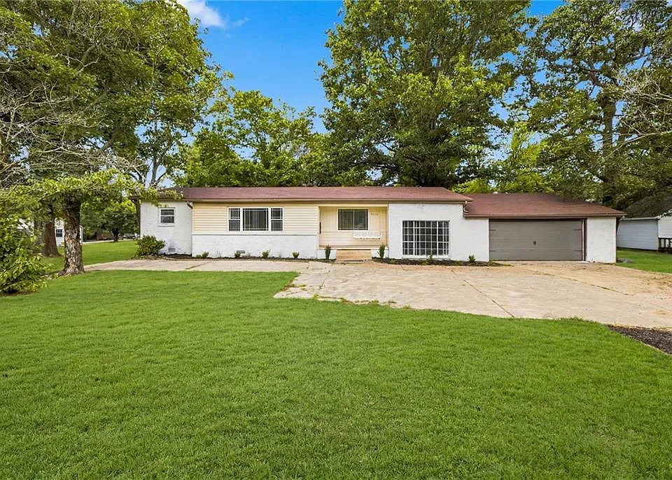 5976 E Huntsville Rd