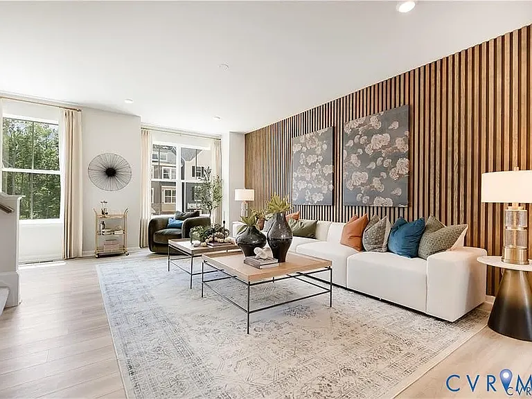 8728 Pioneer Hill Dr — Photo 21