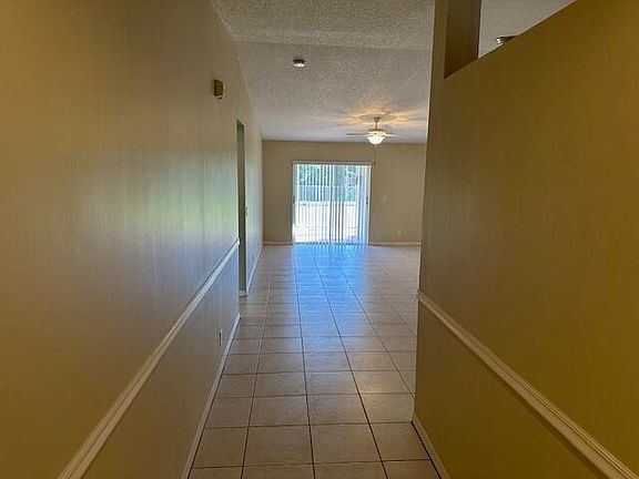 3rd image of 3648 Chesapeake Court