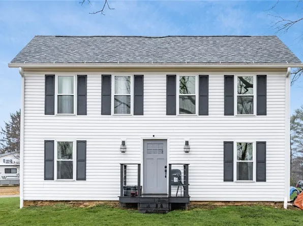 1435 Luby Ln, Zanesville, OH 43701