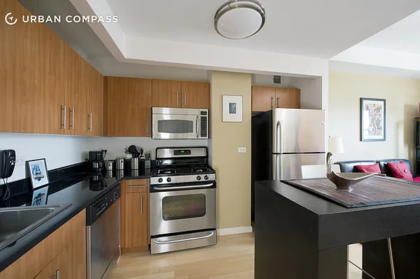 Rented by Compass | media 72