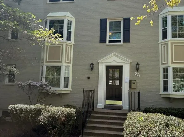 708 S Arlington Mill Dr #14201, Arlington, VA 22204