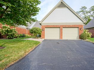 9278 Spring Forest Dr, Indianapolis, IN 46260