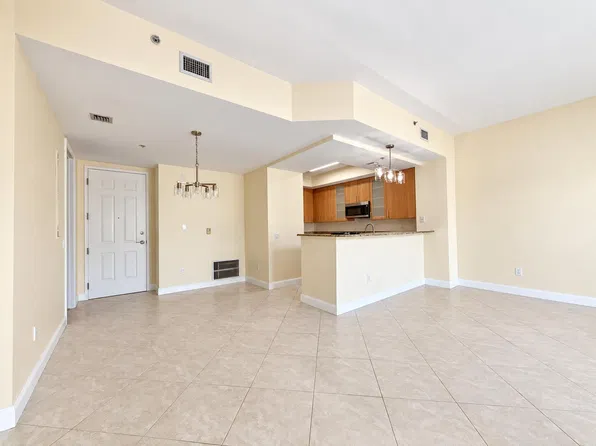 2633 14th Ave APT 109, Fort Lauderdale, FL 33334