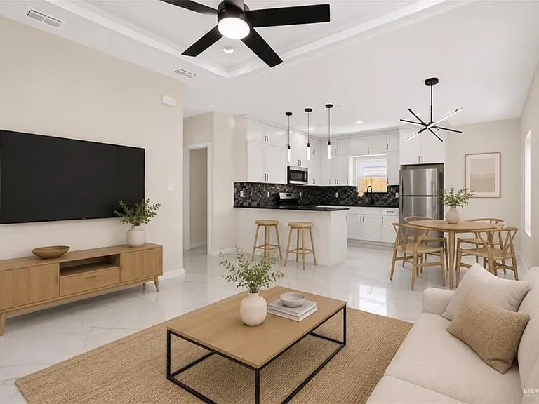 1215 S Woodland Dr #2 — Photo 3