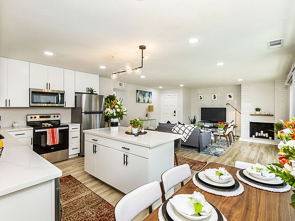 Kitchen/Living Room