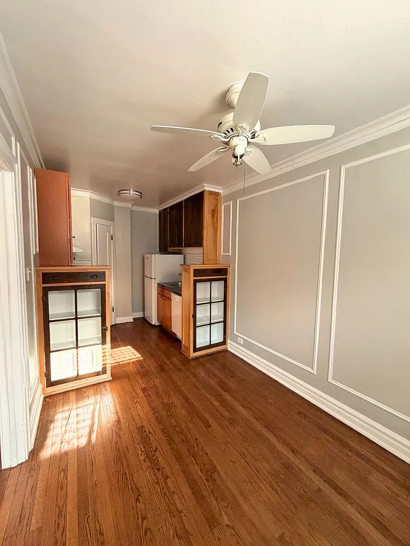 1600 W Granville Ave — Photo 4