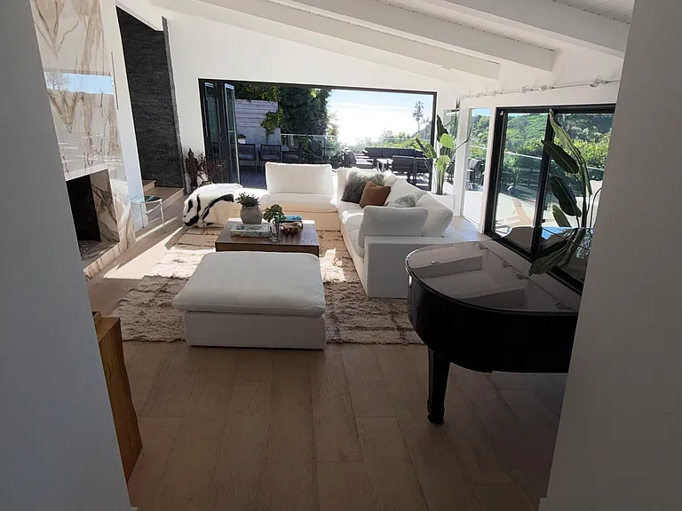 344 Arno Way — Photo 15