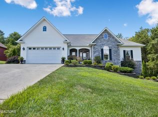 102 Tahlequah Ln, Loudon, TN 37774