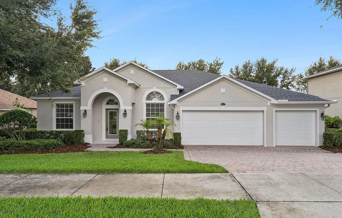 Whisper Bay Drive, Clermont — Photo 1