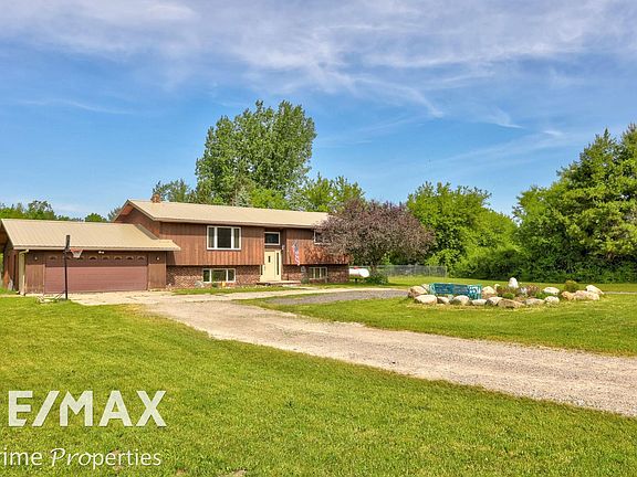 4th image of 3540 Leix Rd