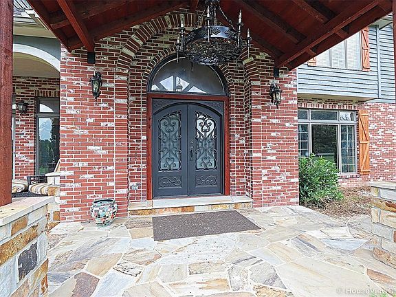 2nd image of 241 Morningstar Ln