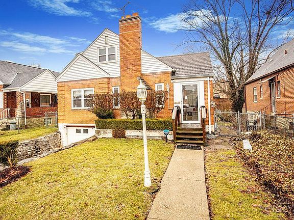 3rd image of 8391 Mayfair St