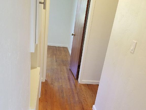3rd image of 579 Guava Ave