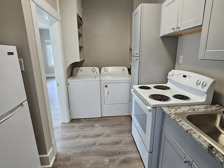 228 Pine St — Photo 12