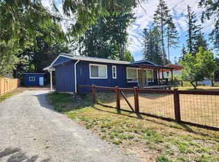 1435 Lakewood Dr, Camano Island, WA 98282