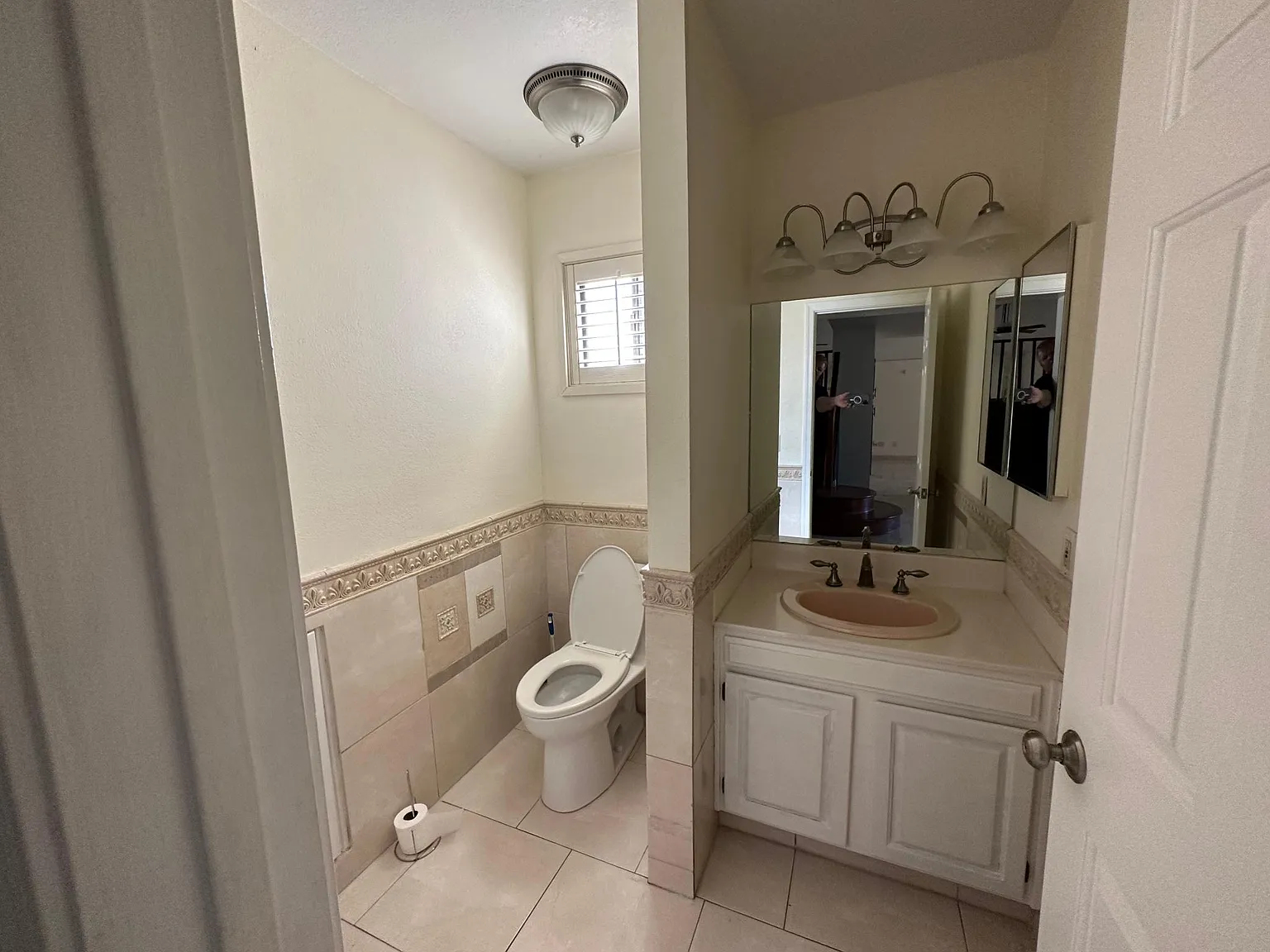 4 bed, 3.5 bath, 2980 sqft, $2,495 — Photo 3