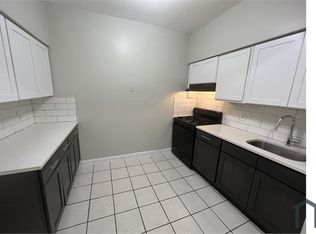 50 3rd St #1, Newark, NJ 07107