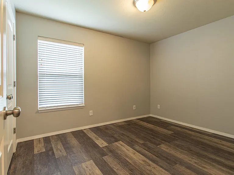 15316 Nightshade Dr — Photo 19