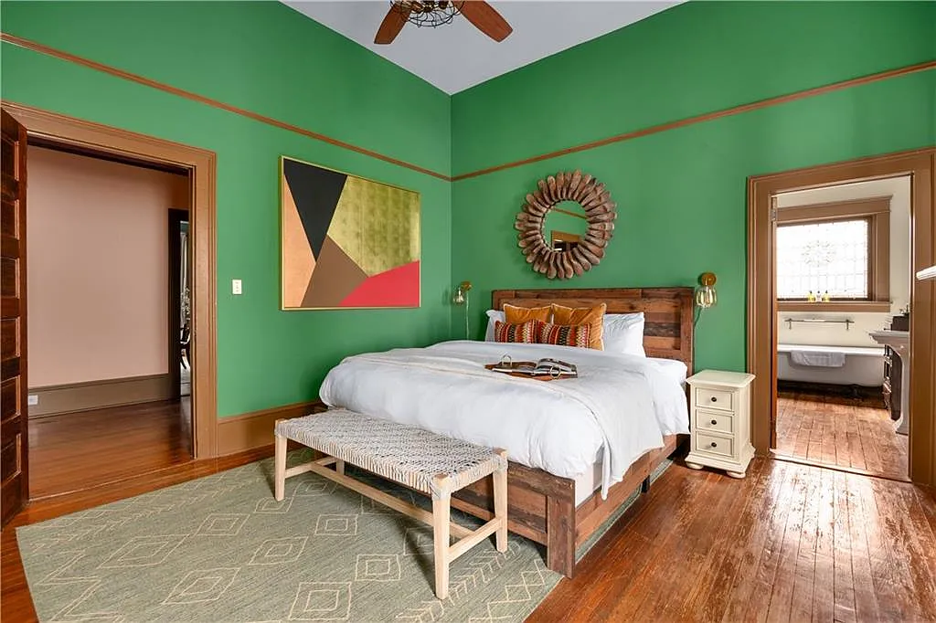 3 bed, 3.0 bath, 1984 sqft, $9,500 — Photo 4