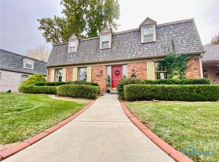 7041 Apple Creek Rd, Sylvania, OH 43560