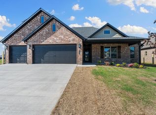 1440 Tiffany St, Centerton, AR 72719