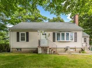17 Arakelian Dr, Billerica, MA 01821