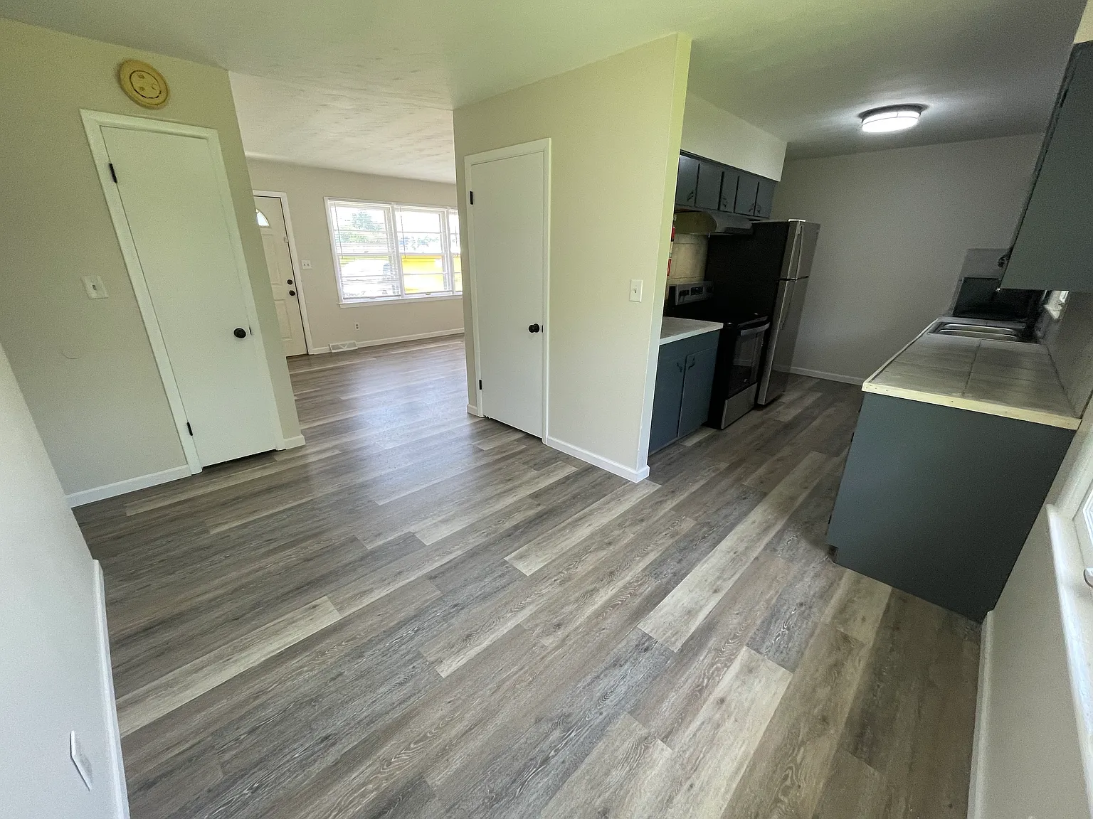 5 bed, 1800 sqft, $1,600 — Photo 4