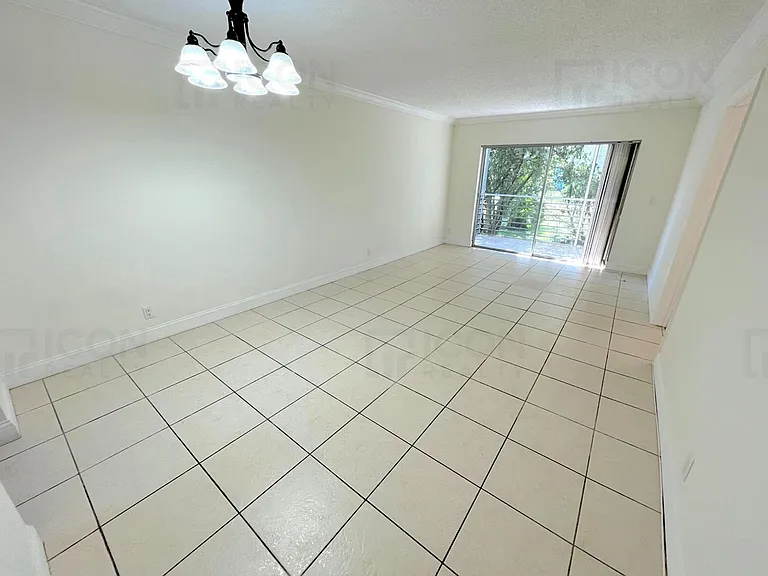 8450 Lagos De Campo Blvd #206 — Photo 4