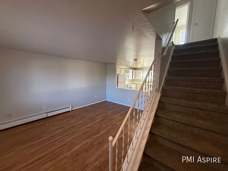 2 bed, 1.5 bath, $1,395 — Photo 2