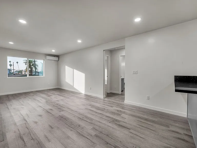 5846 Denver Ave — Photo 14
