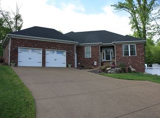 112 Palace Dr, Evansville, IN 47711