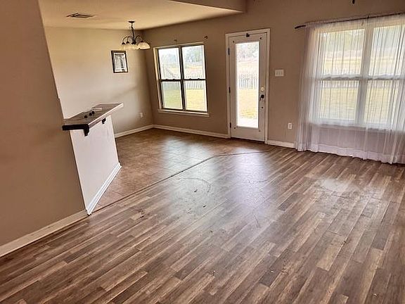 5th image of 11370 Ashwood Ct