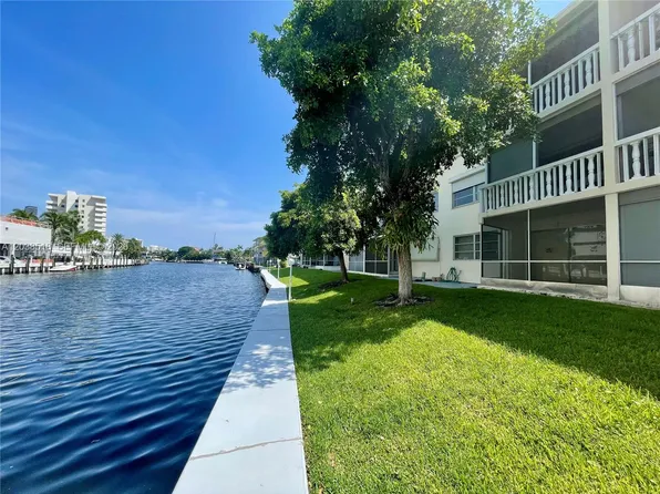 450 Paradise Isle Blvd APT 205, Hallandale, FL 33009
