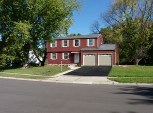 208 Brookwood Dr, Englewood, OH