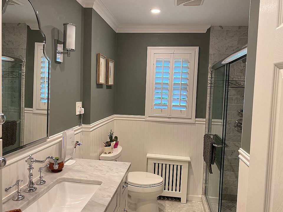 upstairs bathroom